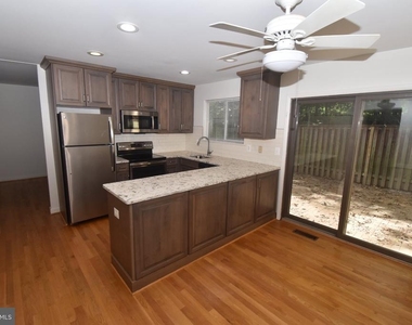 1436 Greenmont - Photo Thumbnail 8
