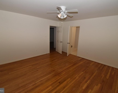1436 Greenmont - Photo Thumbnail 14