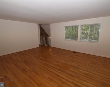 1436 Greenmont - Photo Thumbnail 18