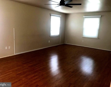 12815 Point Pleasant Drive - Photo Thumbnail 3