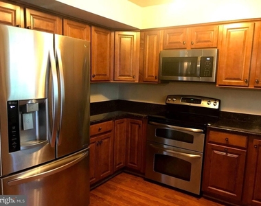 12815 Point Pleasant Drive - Photo Thumbnail 8