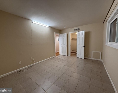 4937 Americana Drive - Photo Thumbnail 12