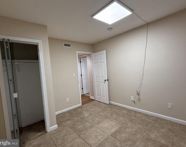 4937 Americana Drive - Photo Thumbnail 15