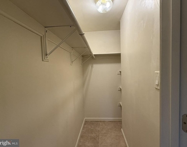 4937 Americana Drive - Photo Thumbnail 17