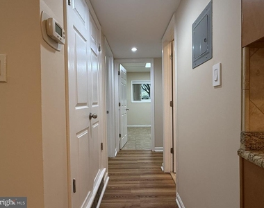 4937 Americana Drive - Photo Thumbnail 9