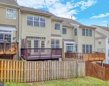 5742 Governors Pond Circle - Photo Thumbnail 35