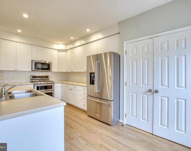5742 Governors Pond Circle - Photo Thumbnail 14