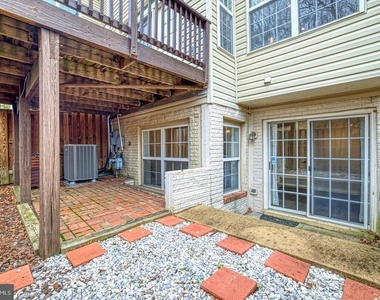 5742 Governors Pond Circle - Photo Thumbnail 33