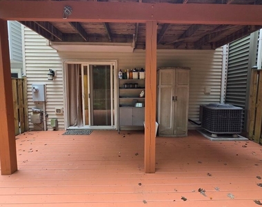 6638 Greenleigh Lane - Photo Thumbnail 23
