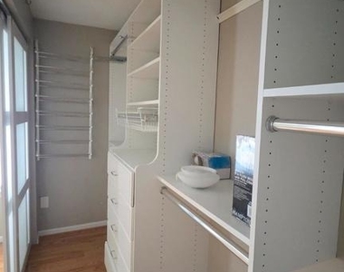 6638 Greenleigh Lane - Photo Thumbnail 10