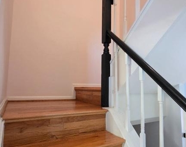6638 Greenleigh Lane - Photo Thumbnail 7