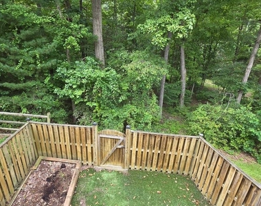 6638 Greenleigh Lane - Photo Thumbnail 24