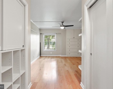 7600 Tremayne Place - Photo Thumbnail 7