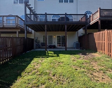 3342 Wilton Crest Court - Photo Thumbnail 5