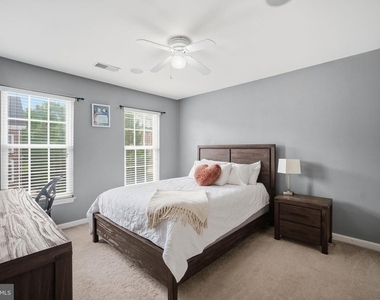 3342 Wilton Crest Court - Photo Thumbnail 6
