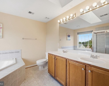 3342 Wilton Crest Court - Photo Thumbnail 44