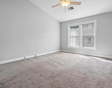 4370 Thomas Brigade Lane - Photo Thumbnail 8