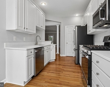 4370 Thomas Brigade Lane - Photo Thumbnail 6