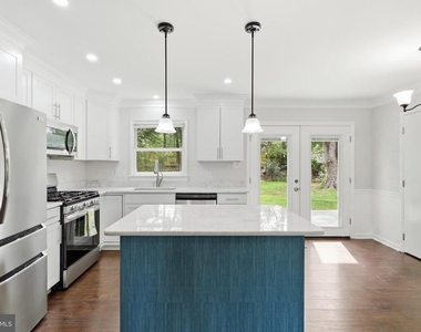 4907 Shirley Street - Photo Thumbnail 9