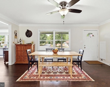 4907 Shirley Street - Photo Thumbnail 5
