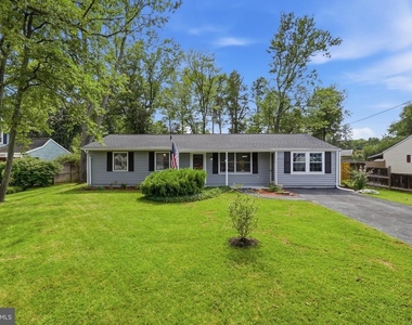 4907 Shirley Street - Photo Thumbnail 2