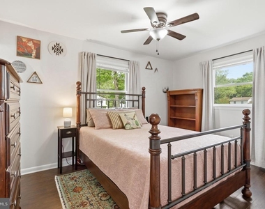 4907 Shirley Street - Photo Thumbnail 12
