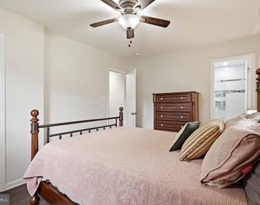4907 Shirley Street - Photo Thumbnail 13