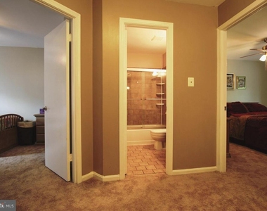 5459 Tillary Court - Photo Thumbnail 8