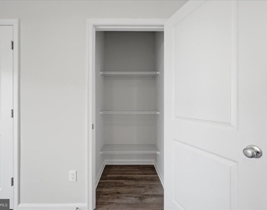 122 Bowers - Photo Thumbnail 19