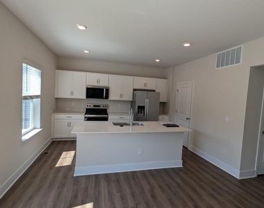 139 Wappinger Terrace - Photo Thumbnail 6