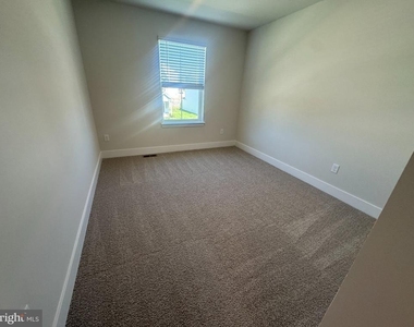 139 Wappinger Terrace - Photo Thumbnail 28