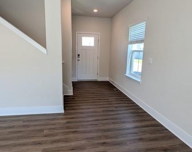 139 Wappinger Terrace - Photo Thumbnail 2