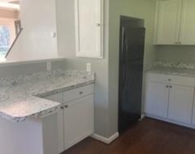 4406 Ringwood Road - Photo Thumbnail 5