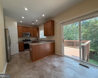 359 Snyder Lane - Photo Thumbnail 3