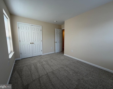 359 Snyder Lane - Photo Thumbnail 18