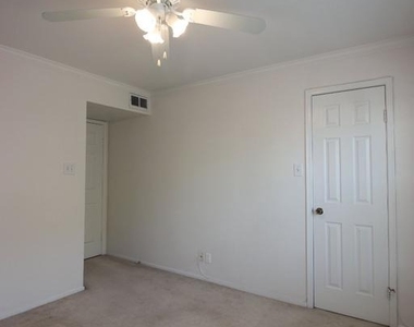 3304 Wyndham Circle - Photo Thumbnail 11