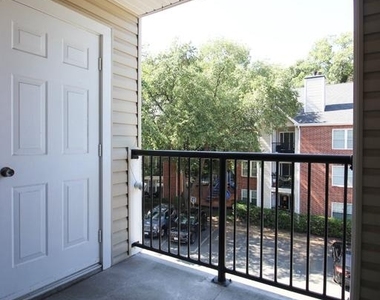 3304 Wyndham Circle - Photo Thumbnail 20