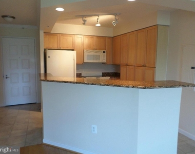 3101 Hampton Drive N - Photo Thumbnail 5