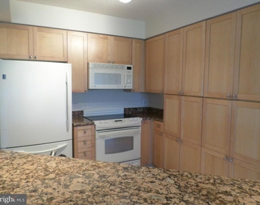 3101 Hampton Drive N - Photo Thumbnail 13