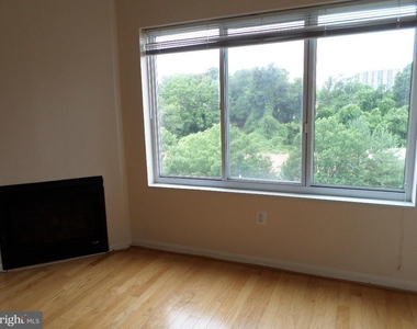 3101 Hampton Drive N - Photo Thumbnail 7