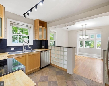 1706 N Glebe Road - Photo Thumbnail 12
