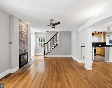 1706 N Glebe Road - Photo Thumbnail 3