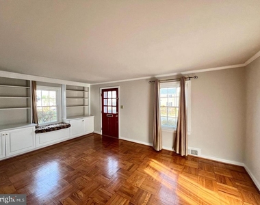 1010 N Kentucky Street - Photo Thumbnail 15