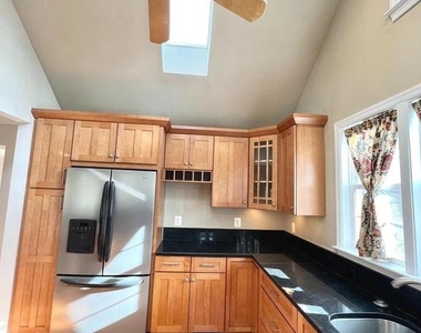 1010 N Kentucky Street - Photo Thumbnail 7