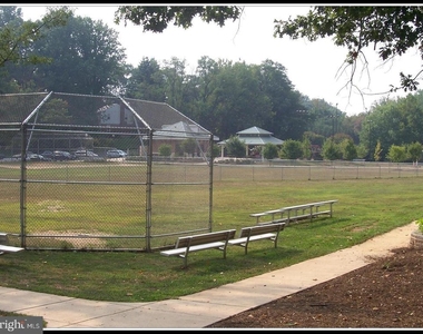 1010 N Kentucky Street - Photo Thumbnail 37