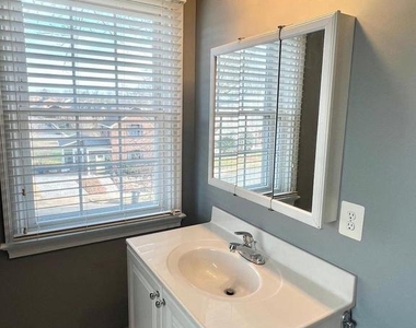 1010 N Kentucky Street - Photo Thumbnail 26