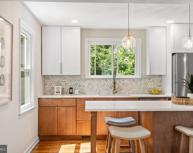 2108 S Dinwiddie Street S - Photo Thumbnail 7
