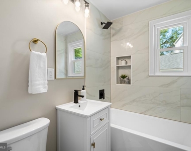 2108 S Dinwiddie Street S - Photo Thumbnail 12