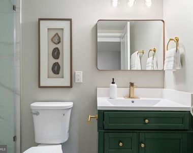 2108 S Dinwiddie Street S - Photo Thumbnail 24