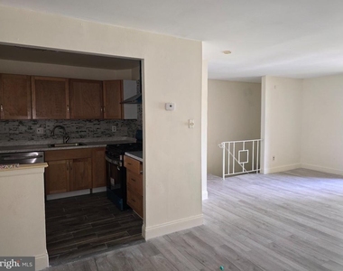 7528 E Roosevelt Boulevard S - Photo Thumbnail 15
